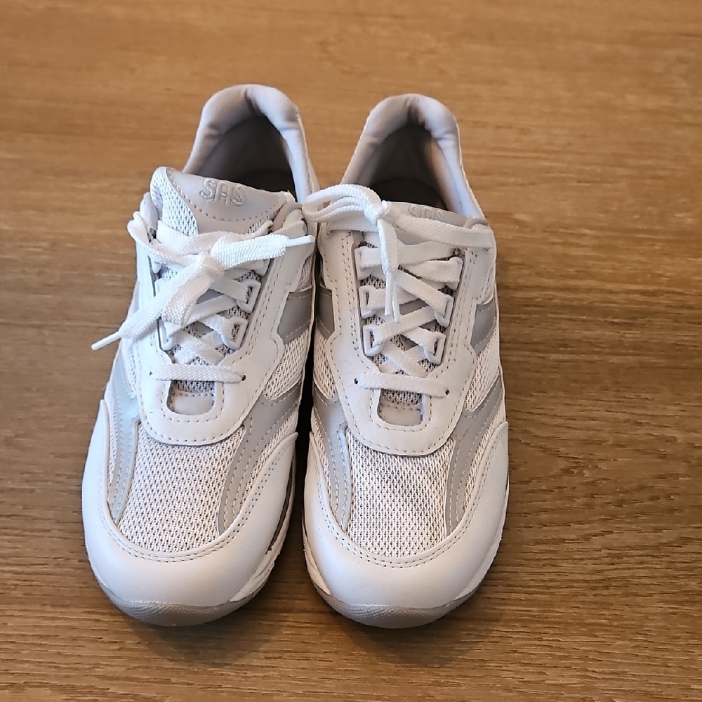 SAS White and Gray Athletic Shoes Size 8.5 Narrow